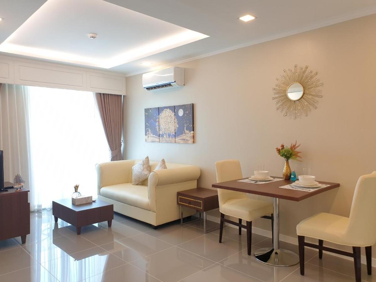 The Orient Resort And Spa By Lucky Rich Jomtien Beach Exterior photo